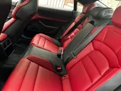 Porsche Taycan - Miniatura 4
