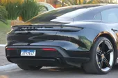 Porsche Taycan - Miniatura 14