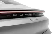 Porsche Taycan - Miniatura 11