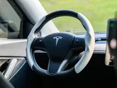 Tesla Model Y - Miniatura 20