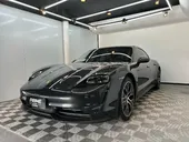 Porsche Taycan - Miniatura 1