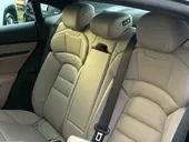 Porsche Taycan - Miniatura 18
