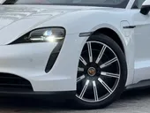 Porsche Taycan - Miniatura 19
