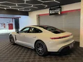 Porsche Taycan - Miniatura 17