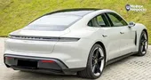 Porsche Taycan - Miniatura 4