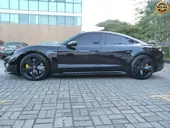 Porsche Taycan - Miniatura 5