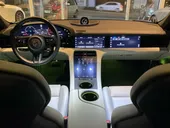 Porsche Taycan - Miniatura 8