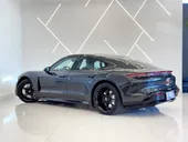 Porsche Taycan - Miniatura 6