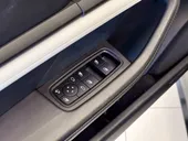 Porsche Taycan - Miniatura 14