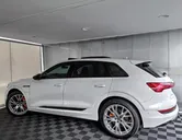 Audi E-tron - Miniatura 7