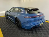 Porsche Taycan - Miniatura 7