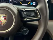Porsche Taycan - Miniatura 16