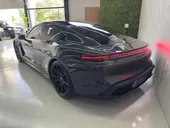Porsche Taycan - Miniatura 6