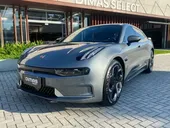 Zeekr 001