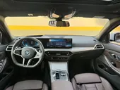 BMW 330e Plug-in Hybrid - Miniatura 10