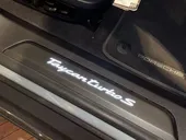 Porsche Taycan - Miniatura 18