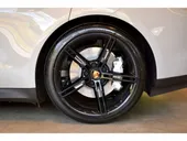 Porsche Taycan - Miniatura 14