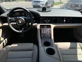 Porsche Taycan - Miniatura 10