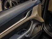 Porsche Taycan - Miniatura 7
