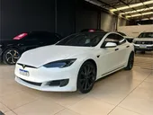 Tesla Model S - Miniatura 3