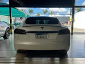 Tesla Model S - Miniatura 4