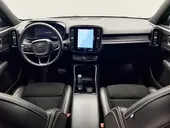 Volvo XC40 Recharge - Miniatura 15