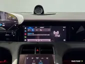 Porsche Taycan - Miniatura 10