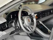 Porsche Taycan - Miniatura 9