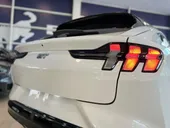 Ford Mustang Mach-e - Miniatura 4