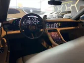 Porsche Taycan - Miniatura 14