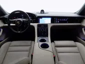 Porsche Taycan - Miniatura 6