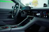 Porsche Taycan - Miniatura 13