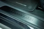 Porsche Taycan - Miniatura 19