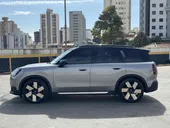 Mini Countryman SE All4 - Miniatura 9