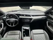 Audi E-tron - Miniatura 16
