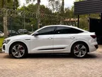 Audi Q8 Sportback E-tron - Miniatura 6