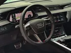 Audi Q8 Sportback E-tron - Miniatura 12