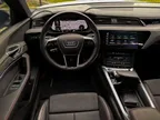 Audi Q8 Sportback E-tron - Miniatura 13