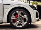 Audi Q8 Sportback E-tron - Miniatura 14