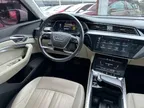 Audi E-tron - Miniatura 15