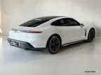 Porsche Taycan - Miniatura 4