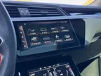 Audi Q8 Sportback E-tron - Miniatura 12