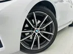 BMW 330e Plug-in Hybrid - Miniatura 9