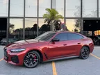 Foto de um bmw i4 m50.