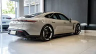 Porsche Taycan - Miniatura 6