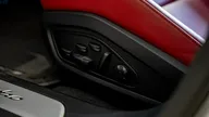 Porsche Taycan - Miniatura 15
