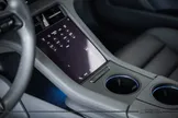 Porsche Taycan - Miniatura 11