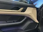 Porsche Taycan - Miniatura 16