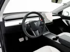Tesla Model Y - Miniatura 5