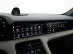 Porsche Taycan - Miniatura 11